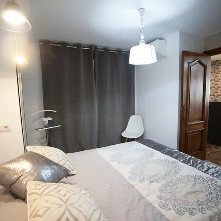 On Bautista Lafora 2 Apartment